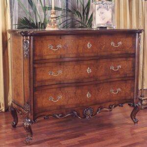 Comò in radica di frassino e noce con intaglio