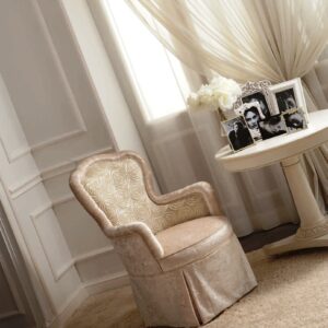 Poltrona imbottita rivestimento in ciniglia